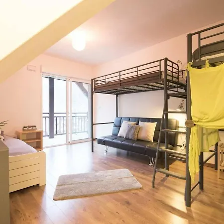 Apartment Duplex 10 Pers, 98m², Coeur Du Village, Balcon, Proche Telecabine Et Thermes, Parking Prive, Jacuzzi - Fr-1-296-340 Saint-Lary-Soulan