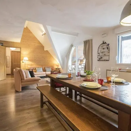 Apartment Duplex 10 Pers, 98m², Coeur Du Village, Balcon, Proche Telecabine Et Thermes, Parking Prive, Jacuzzi - Fr-1-296-340 *